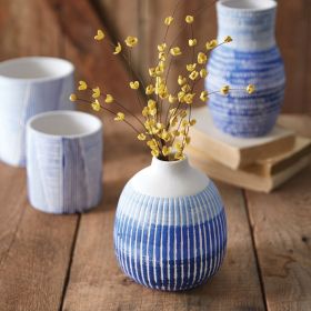 Blue Lagoon Vase (size: Bud)